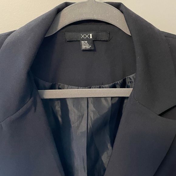 Forever 21 Navy Blue Blazer - Picture 2 of 2